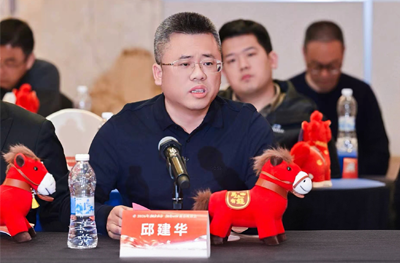精品国产AV色一区二区深夜久久