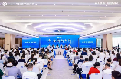 精品国产AV色一区二区深夜久久